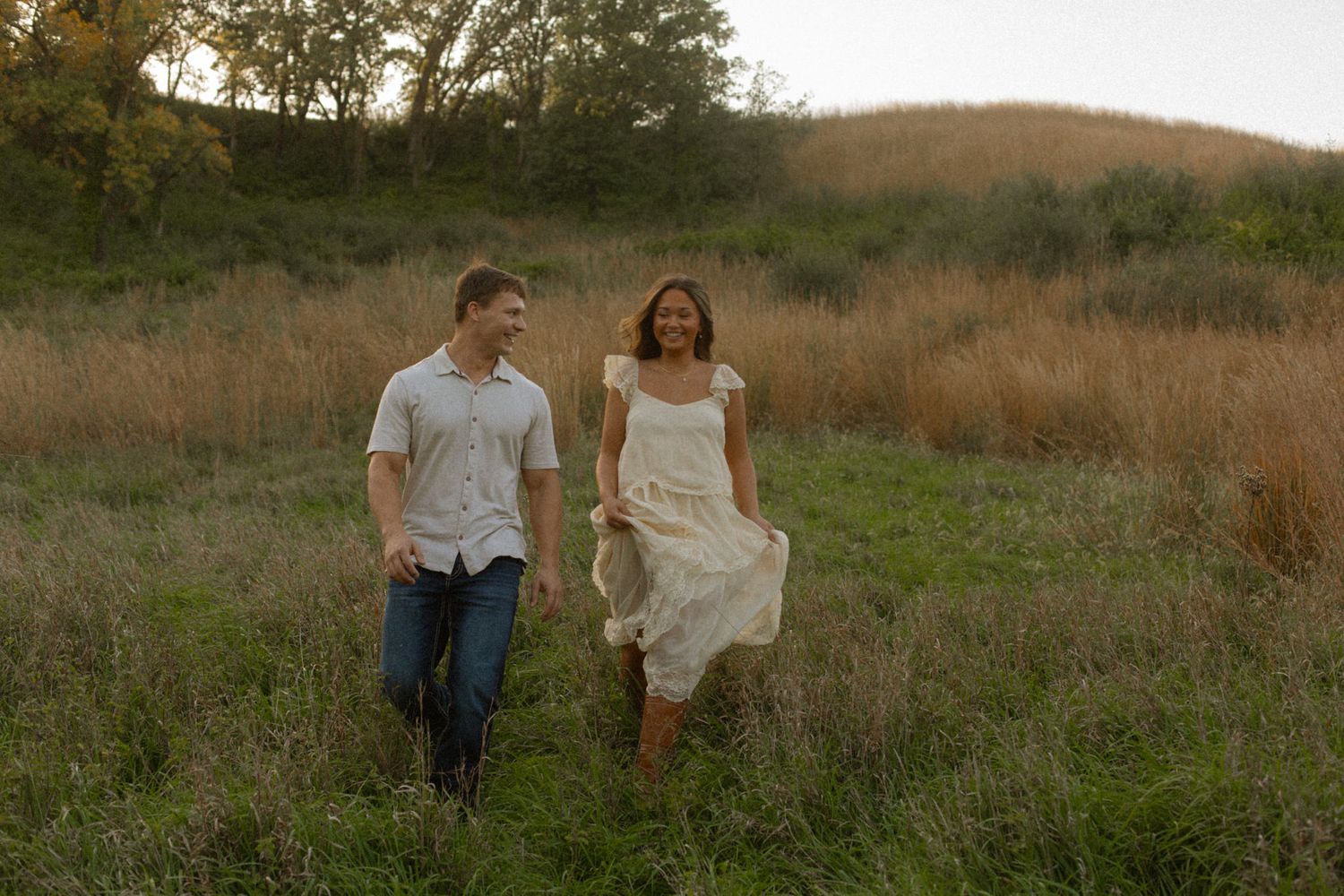 Documentary style wedding photographer Omaha