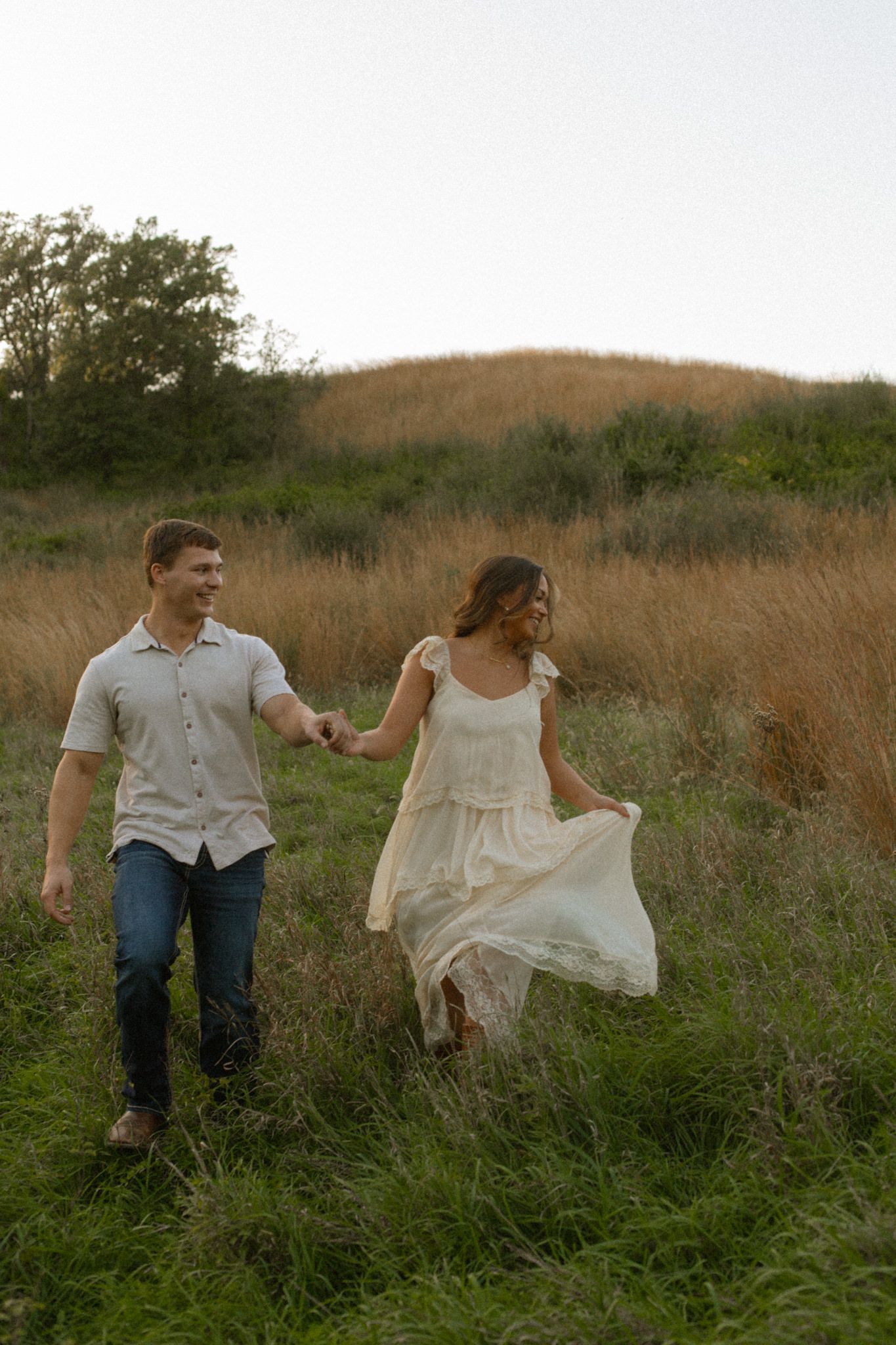 Documentary style wedding photographer Omaha