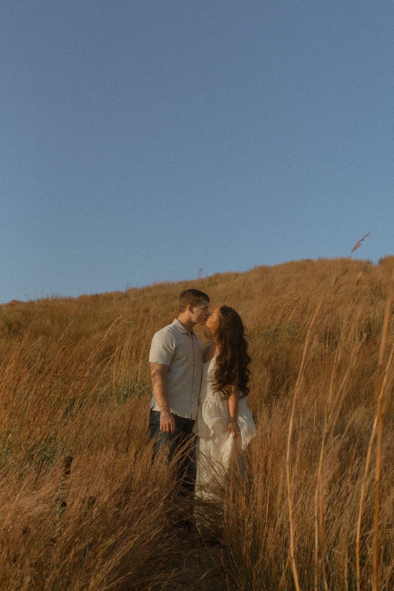 Documentary style wedding photographer Omaha
