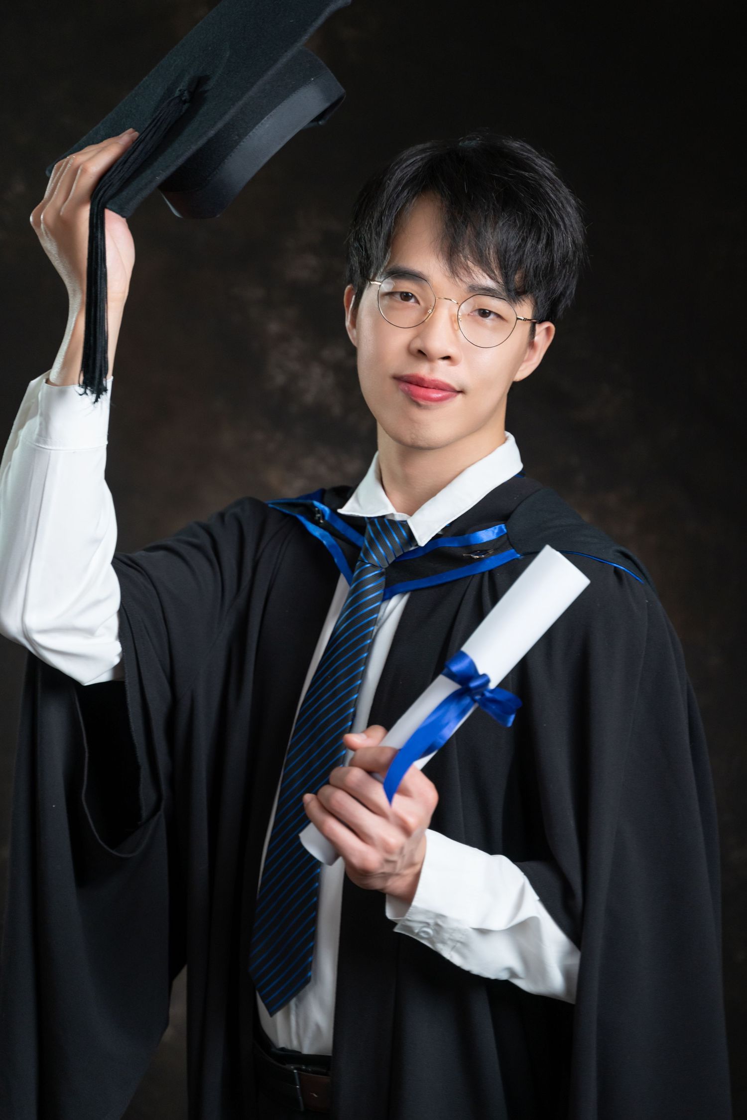 studio graduation photo