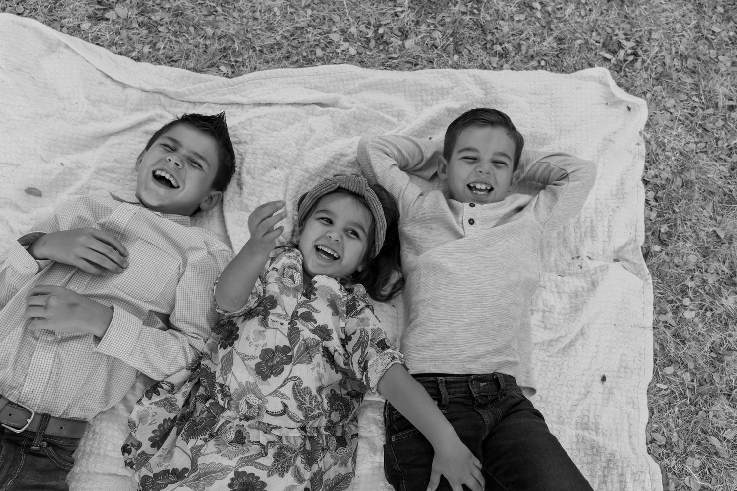 fall family photo session mini session siblings Jaklen Gerges photography Keller fall colors orange leaves  photographer