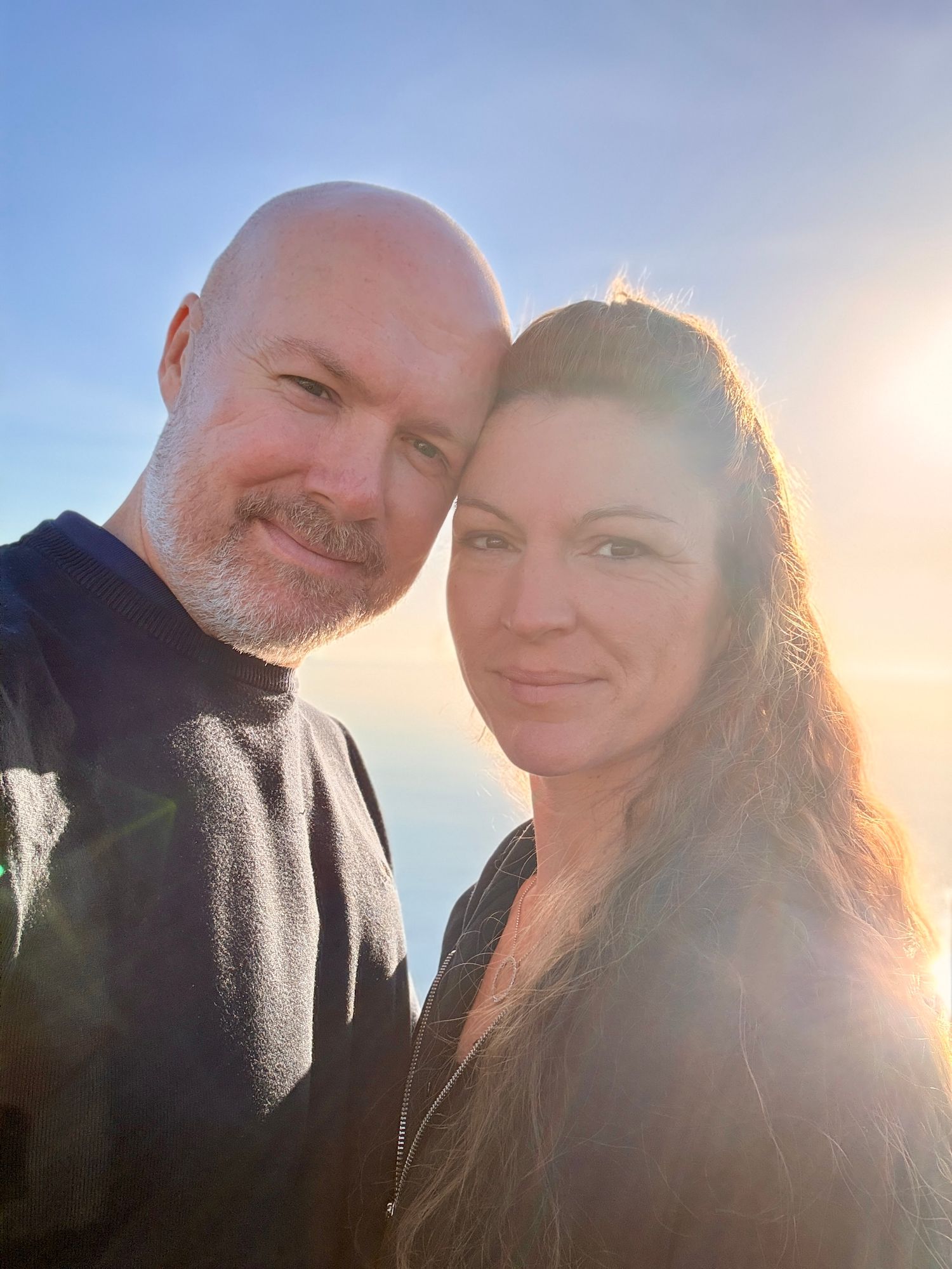 Fotograferne Martin og Louise i solnedgang