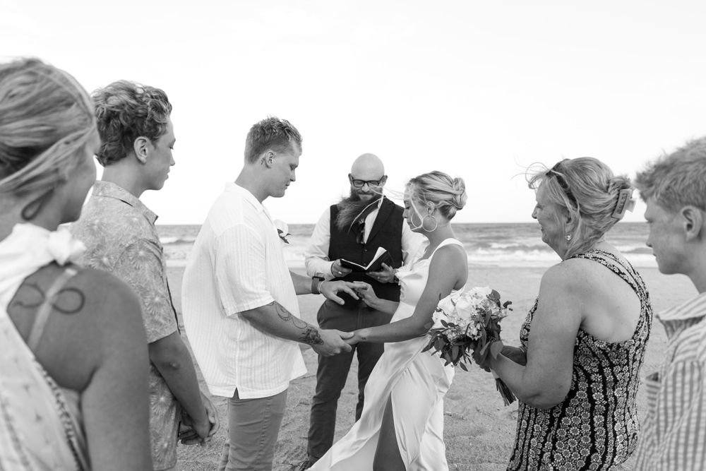 couples to get married in Newark, New Jersey