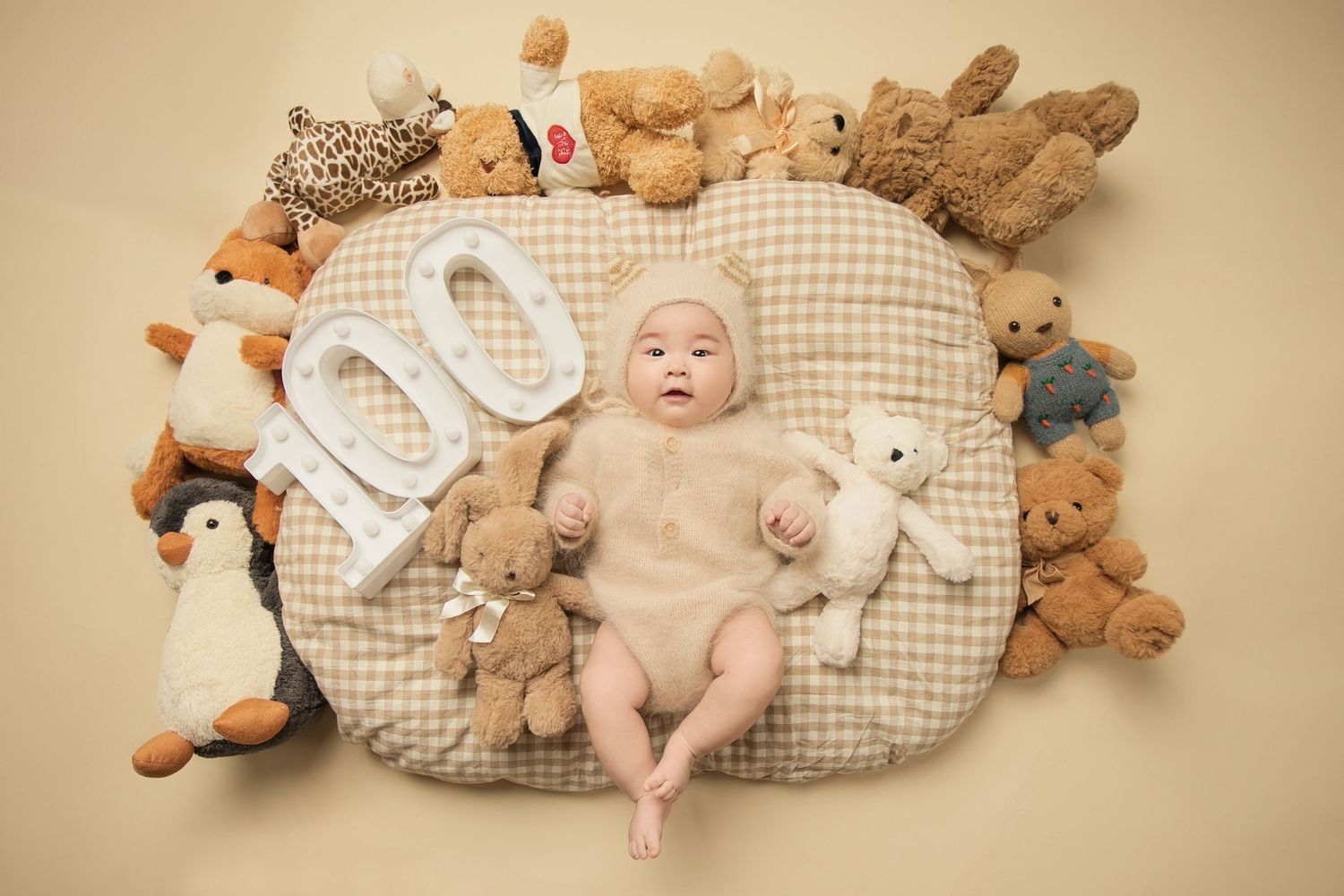 Seattle best Newborn photo
seattle Newborn photographer recommendation
Seattle maternity photo
Seattle milestone photo
Seattle family photo