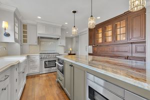 Real estate photographer in the Pittsburgh area with over 5 years of experience. Serving Beaver, Allegheny, Lawerence, and Butler counties.
