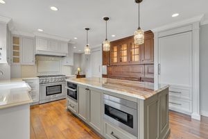 Real estate photographer in the Pittsburgh area with over 5 years of experience. Serving Beaver, Allegheny, Lawerence, and Butler counties.