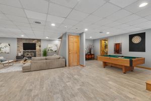 Real estate photographer in the Pittsburgh area with over 5 years of experience. Serving Beaver, Allegheny, Lawerence, and Butler counties.