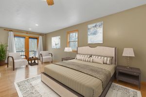 Real estate photographer in the Pittsburgh area with over 5 years of experience. Serving Beaver, Allegheny, Lawerence, and Butler counties.