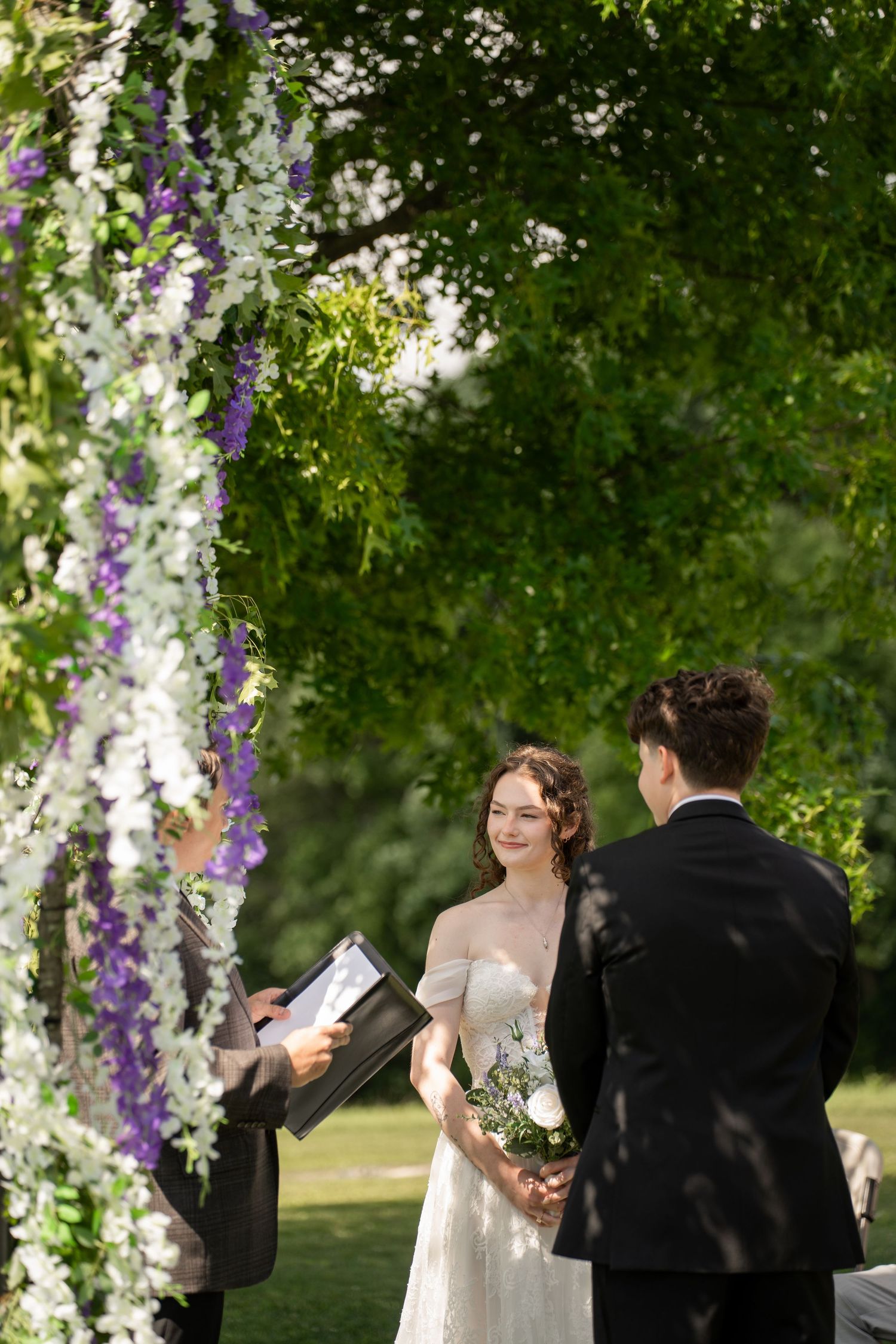 Pittsburgh Wedding photographer
Moon Township Photographer
True to color Photographer
Micro Wedding
Elopement Photographer
Small Ceremony