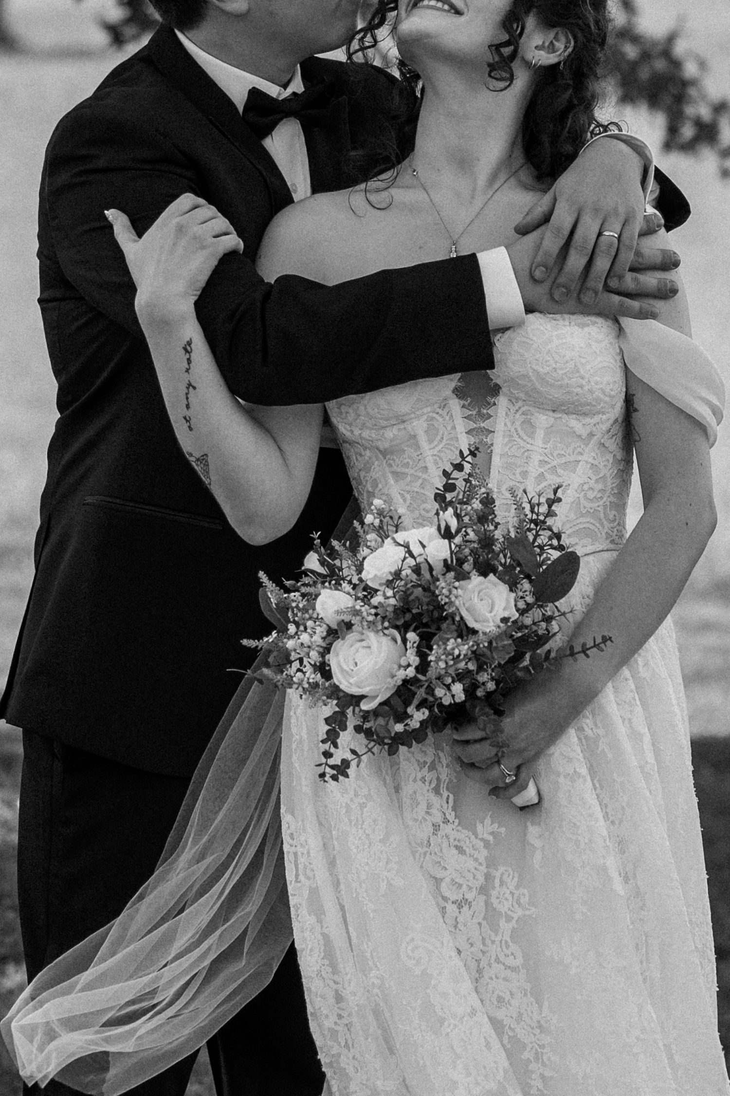 Pittsburgh Wedding photographer
Moon Township Photographer
True to color Photographer
Micro Wedding
Elopement Photographer