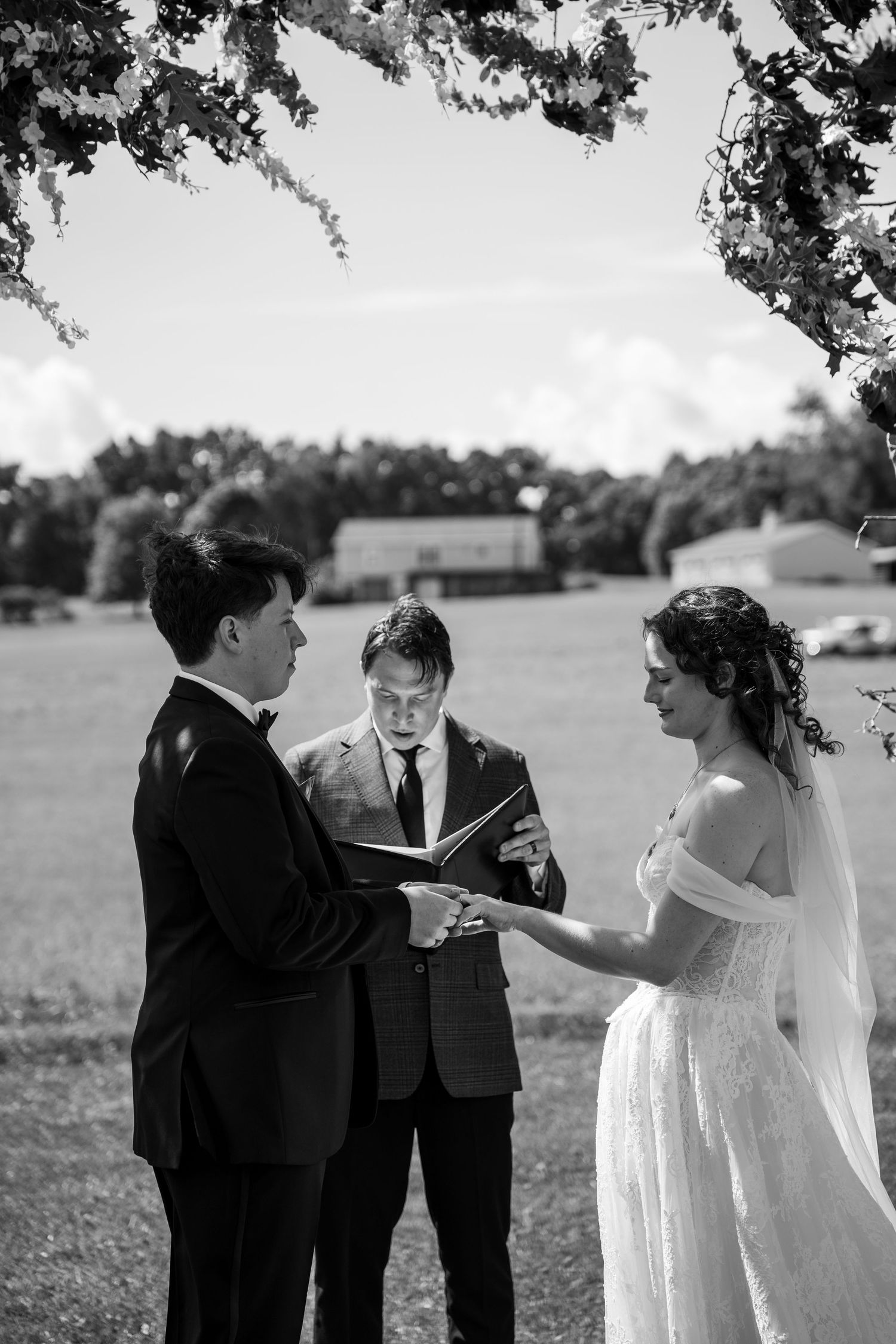 Micro wedding 
Elopement photographer 
Pittsburgh Wedding Photographer