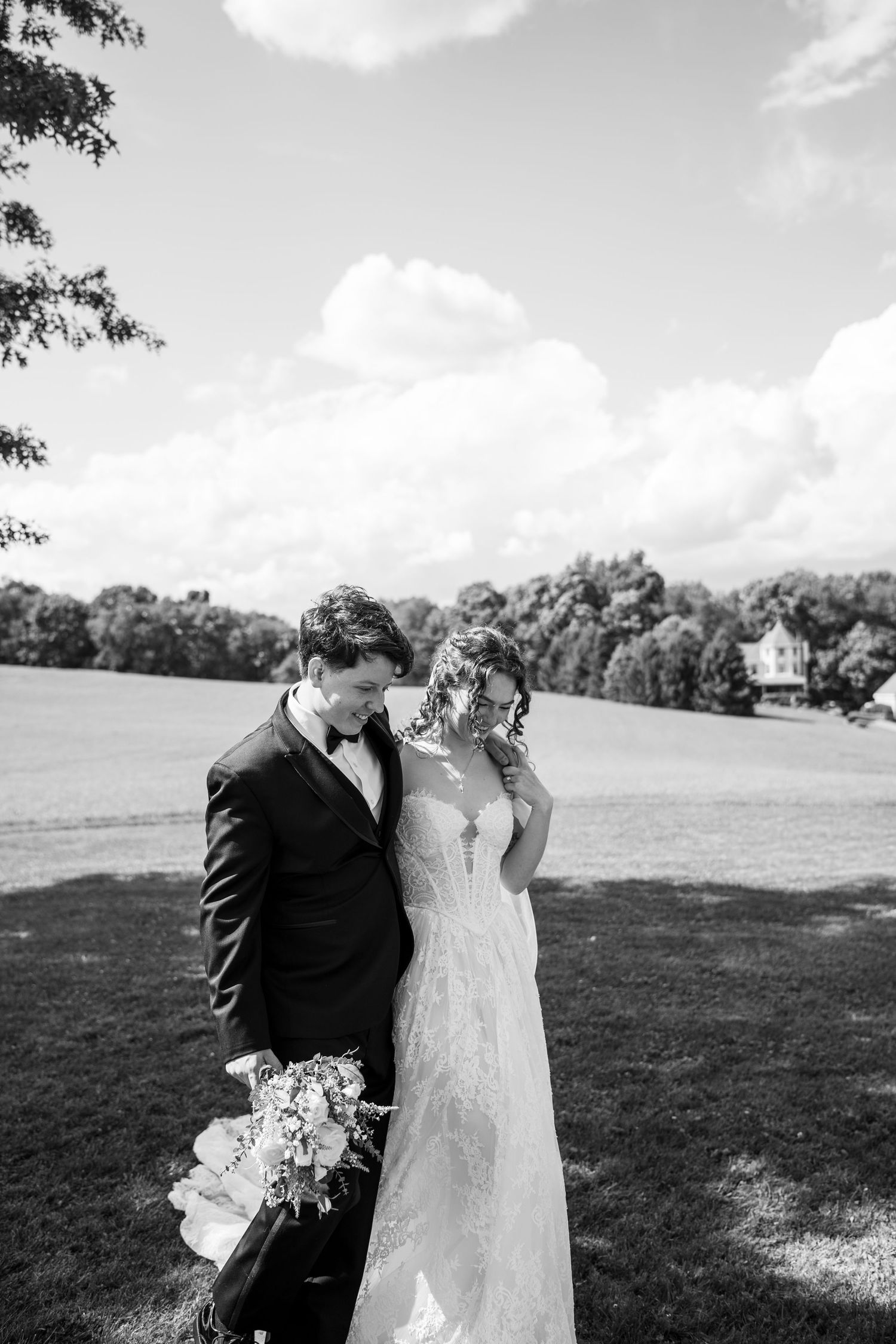 Pittsburgh Wedding photographer
Moon Township Photographer
True to color Photographer
Micro Wedding
Elopement Photographer