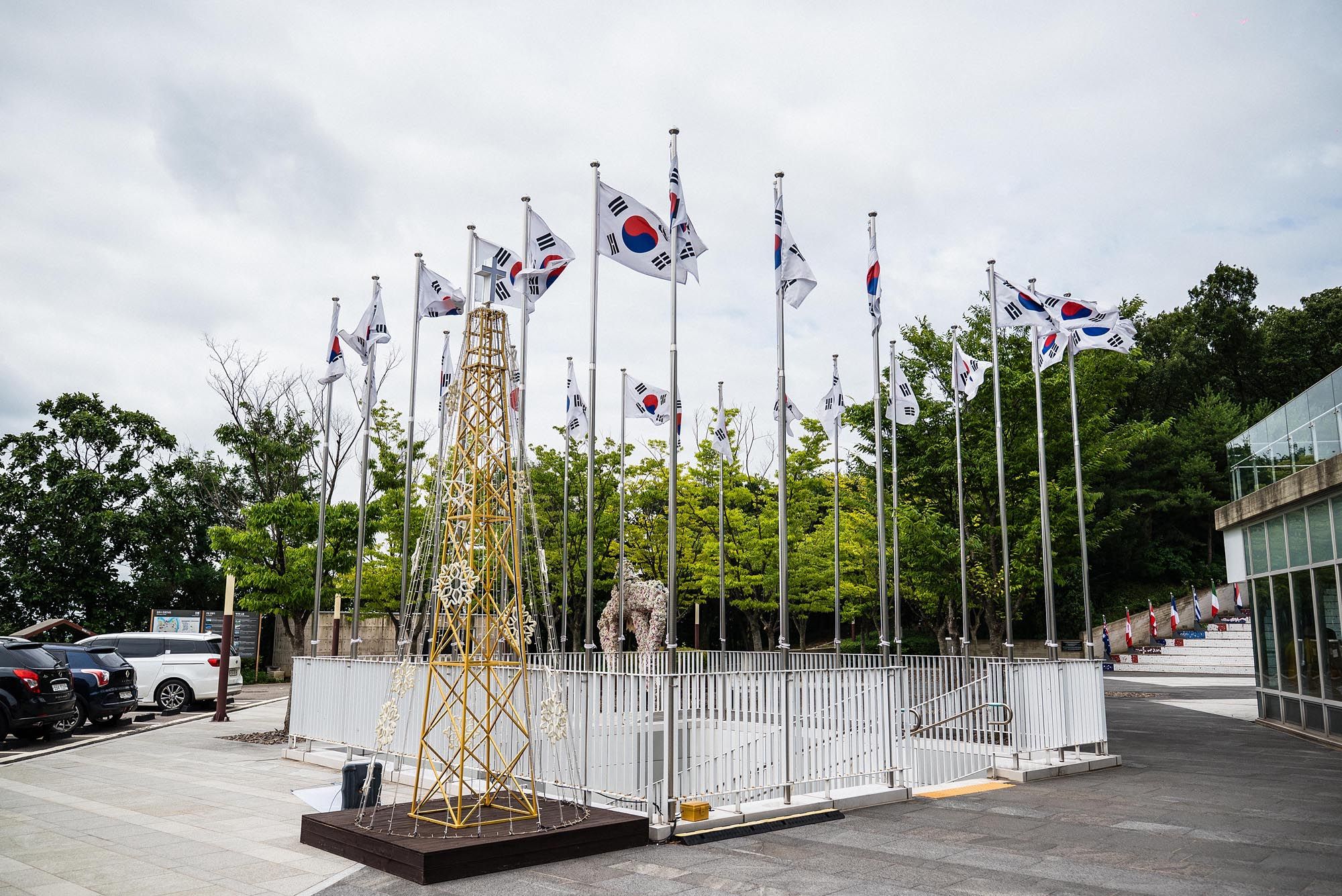 Aegibong Peace Eco Park monuments and Korean War history