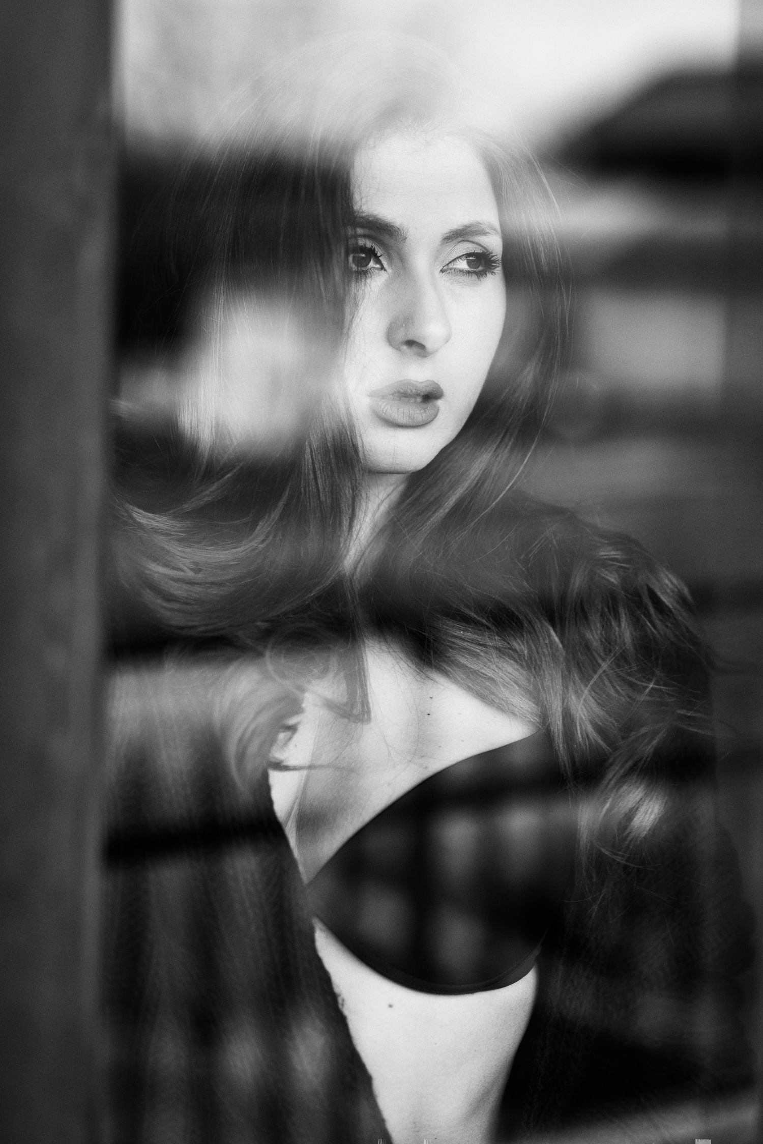 Ritratto in bianco e nero , parte del progetto fotografico "Through The Never", caratterizzato da un'estetica espressiva, e un forte impatto