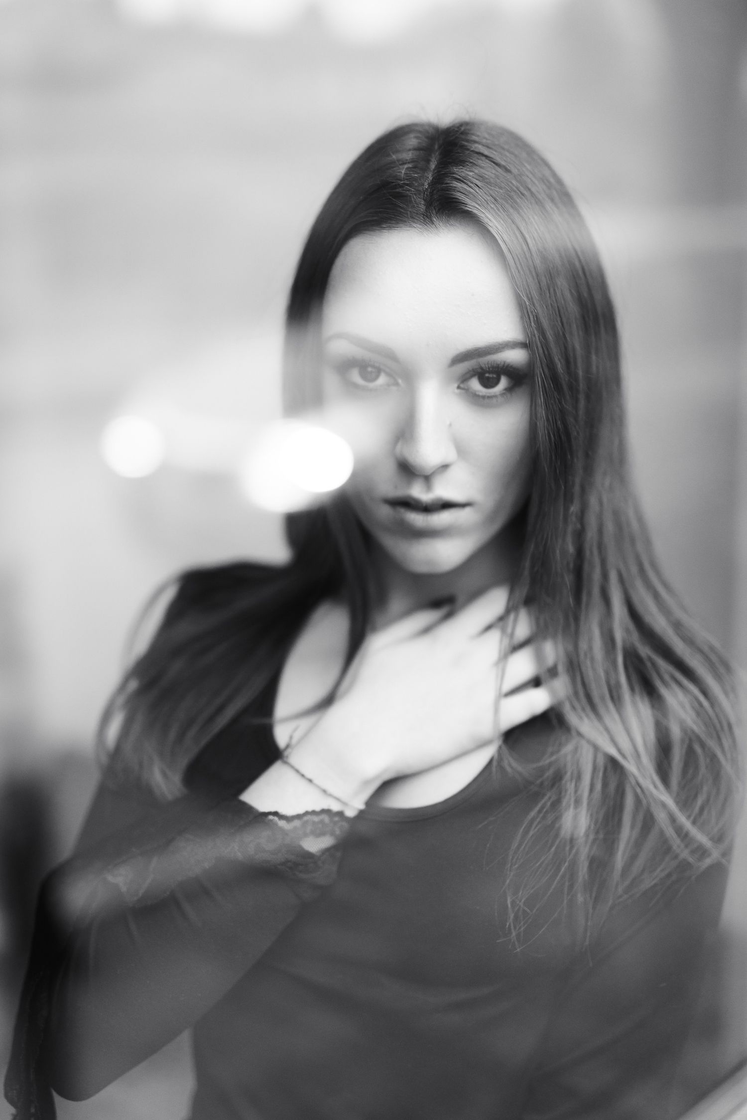 Ritratto in bianco e nero , parte del progetto fotografico "Through The Never", caratterizzato da un'estetica espressiva, e un forte impatto