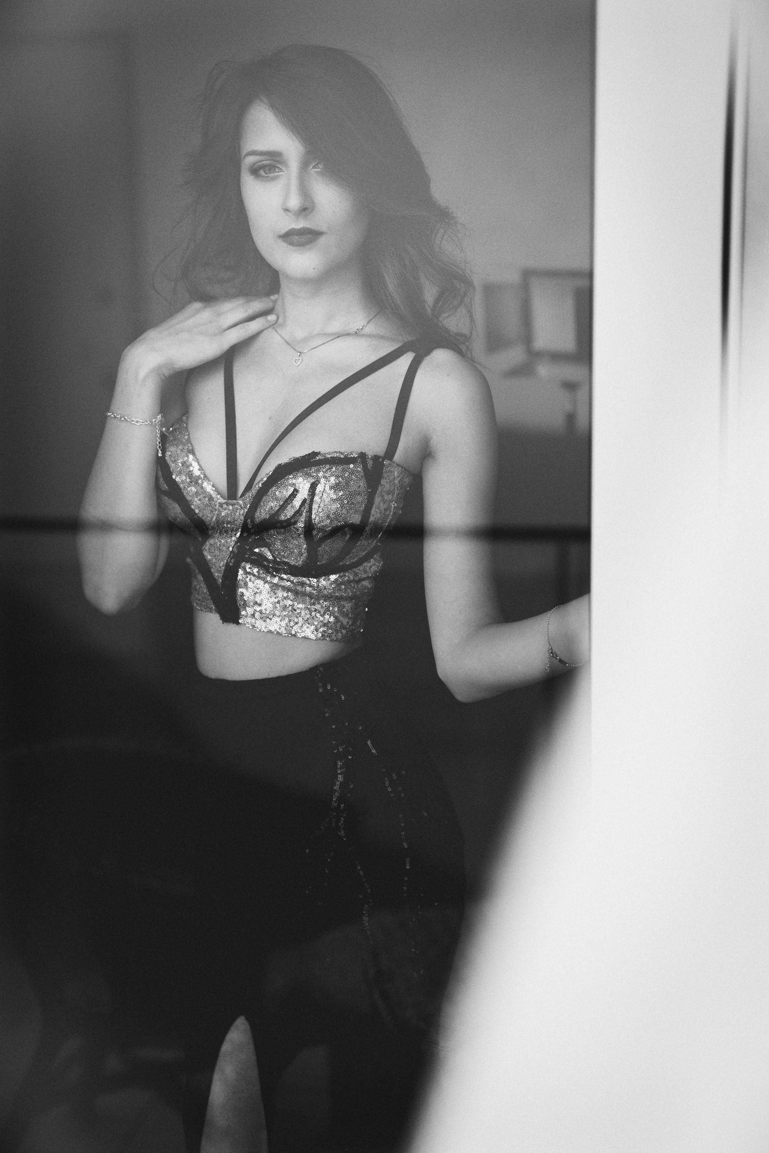 Ritratto in bianco e nero , parte del progetto fotografico "Through The Never", caratterizzato da un'estetica espressiva, e un forte impatto
