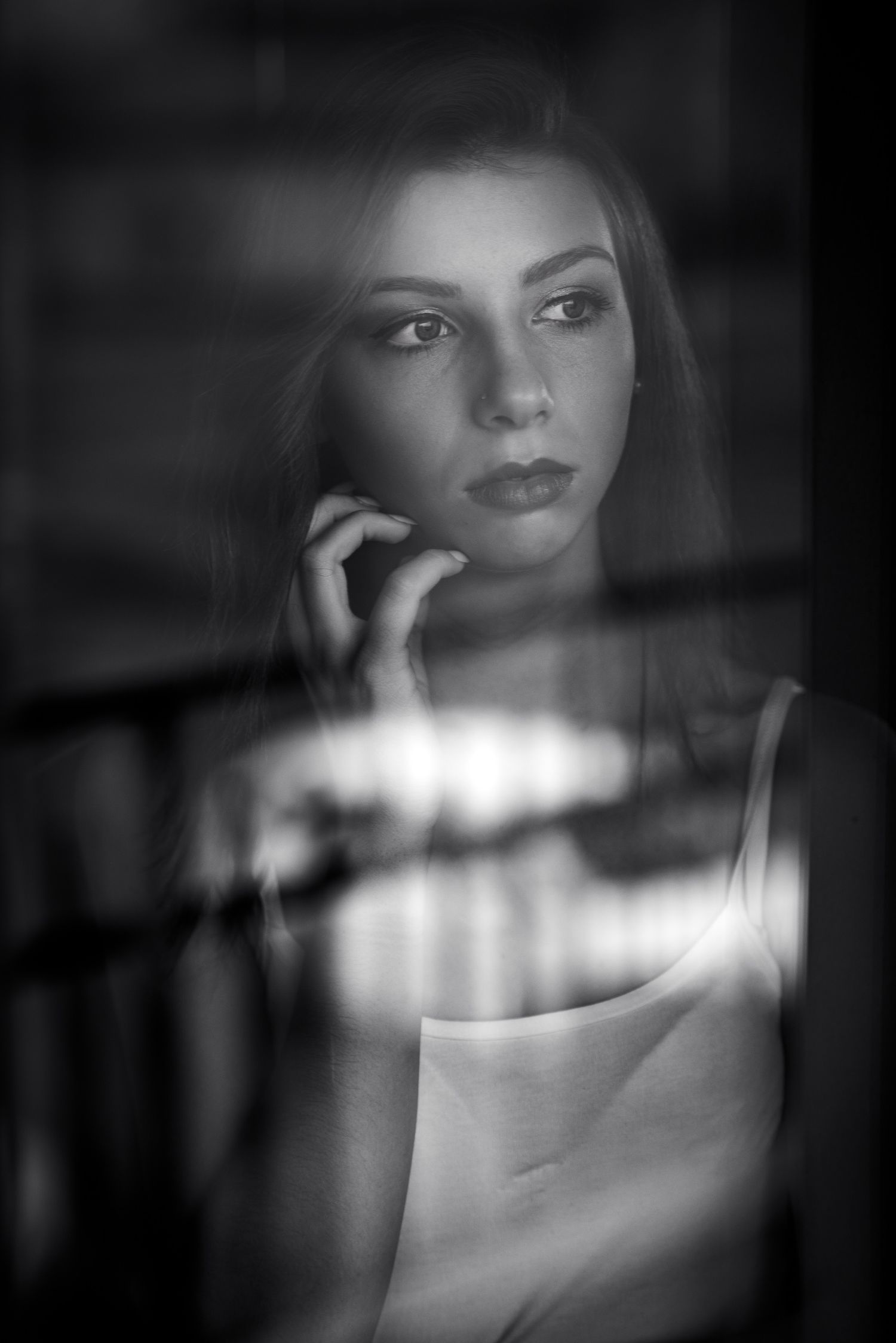 Ritratto in bianco e nero , parte del progetto fotografico "Through The Never", caratterizzato da un'estetica espressiva, e un forte impatto