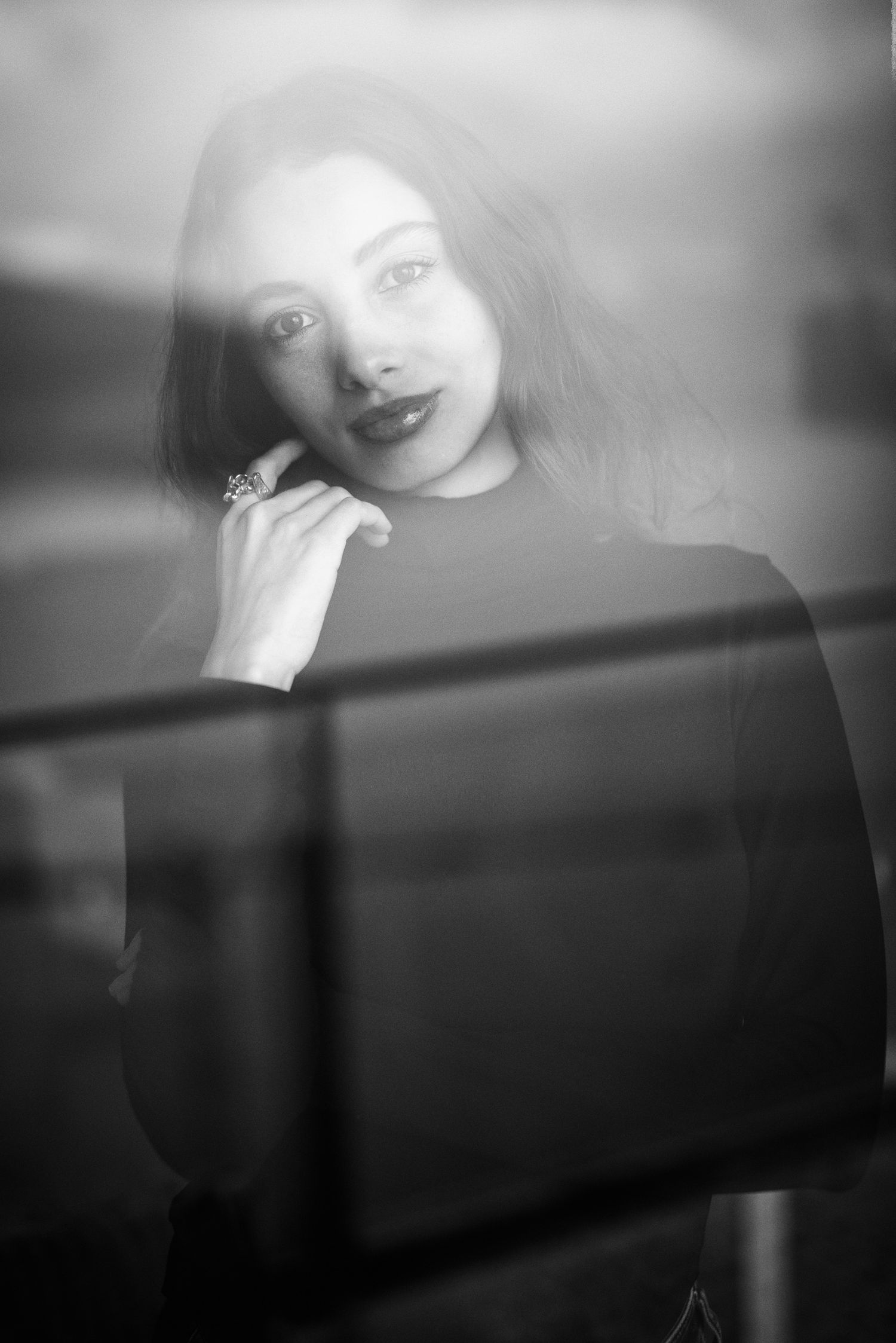 Ritratto in bianco e nero , parte del progetto fotografico "Through The Never", caratterizzato da un'estetica espressiva, e un forte impatto