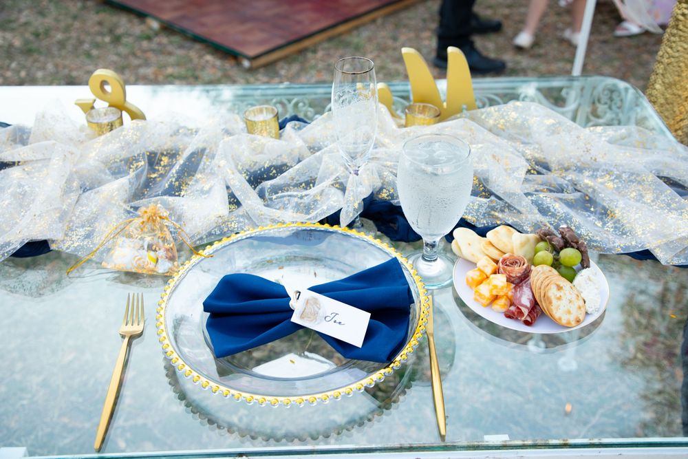 Editorial style weddings at Davis Islands, Tampa, Florida. Destination wedding in Tampa, Clearwater, St Pete, Sarasota, Naples, Florida