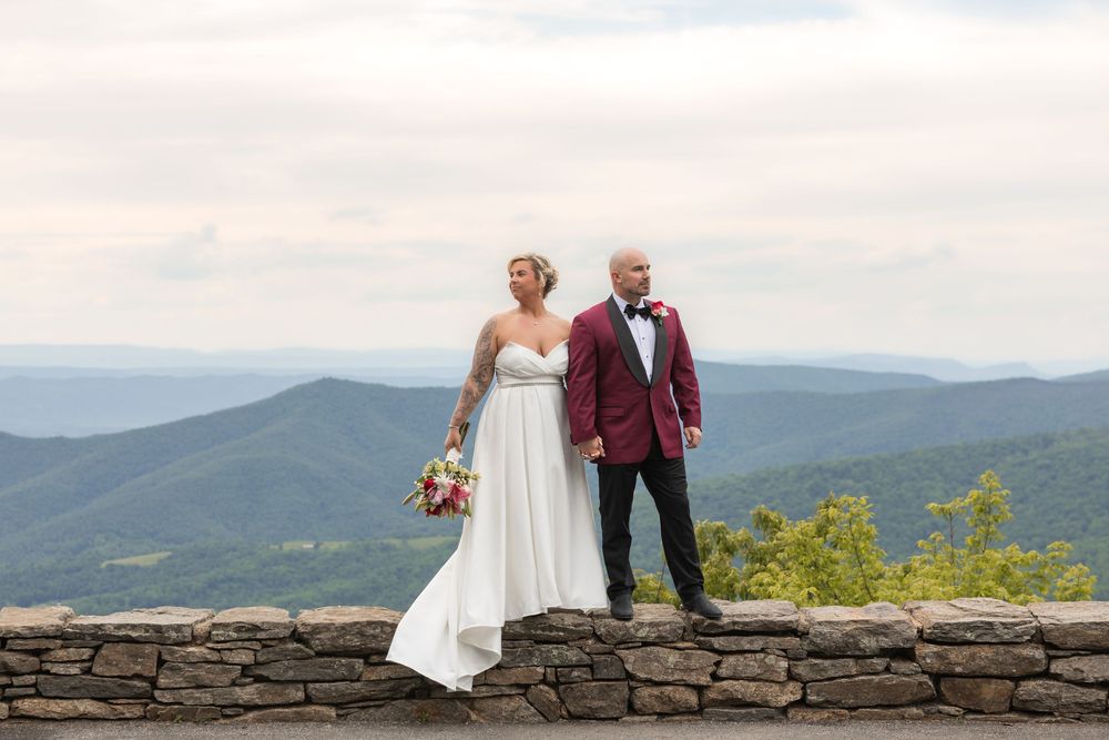 Bride and groom at Jewell Hollow Overlook on their wedding day
