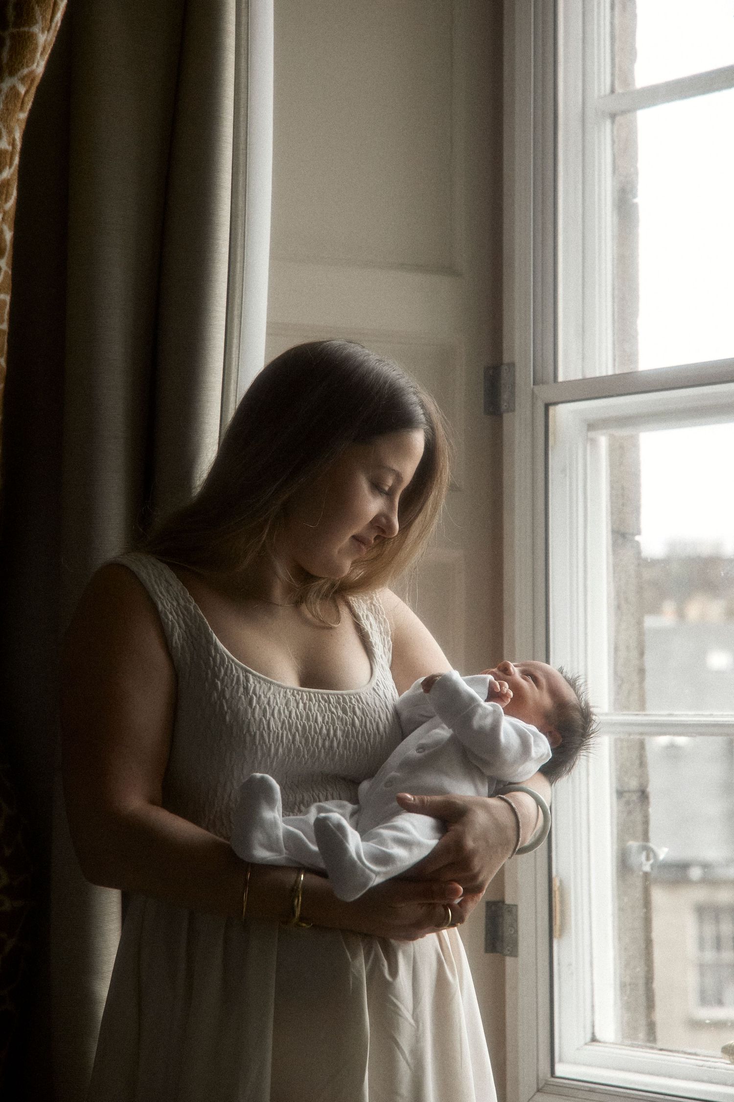 Maternity and Newborn photographer & videographer in Edinburgh, Glasgow and Fife
