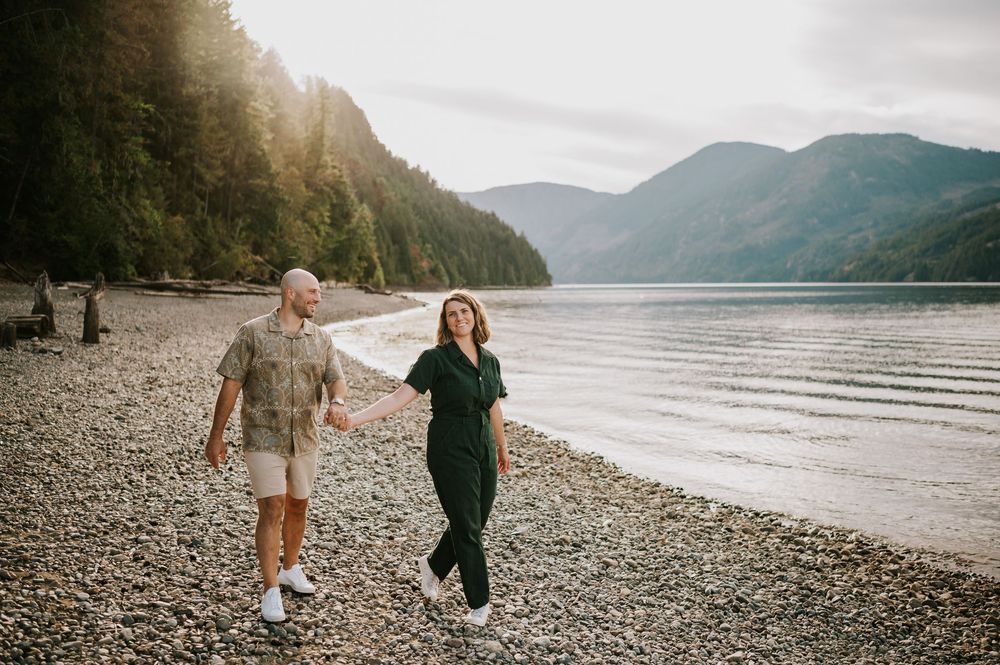 Comox Valley Photographer Portraits at Comox Lake in Cumberland, Vancouver Island. Casual and candid family photos parents holding hands