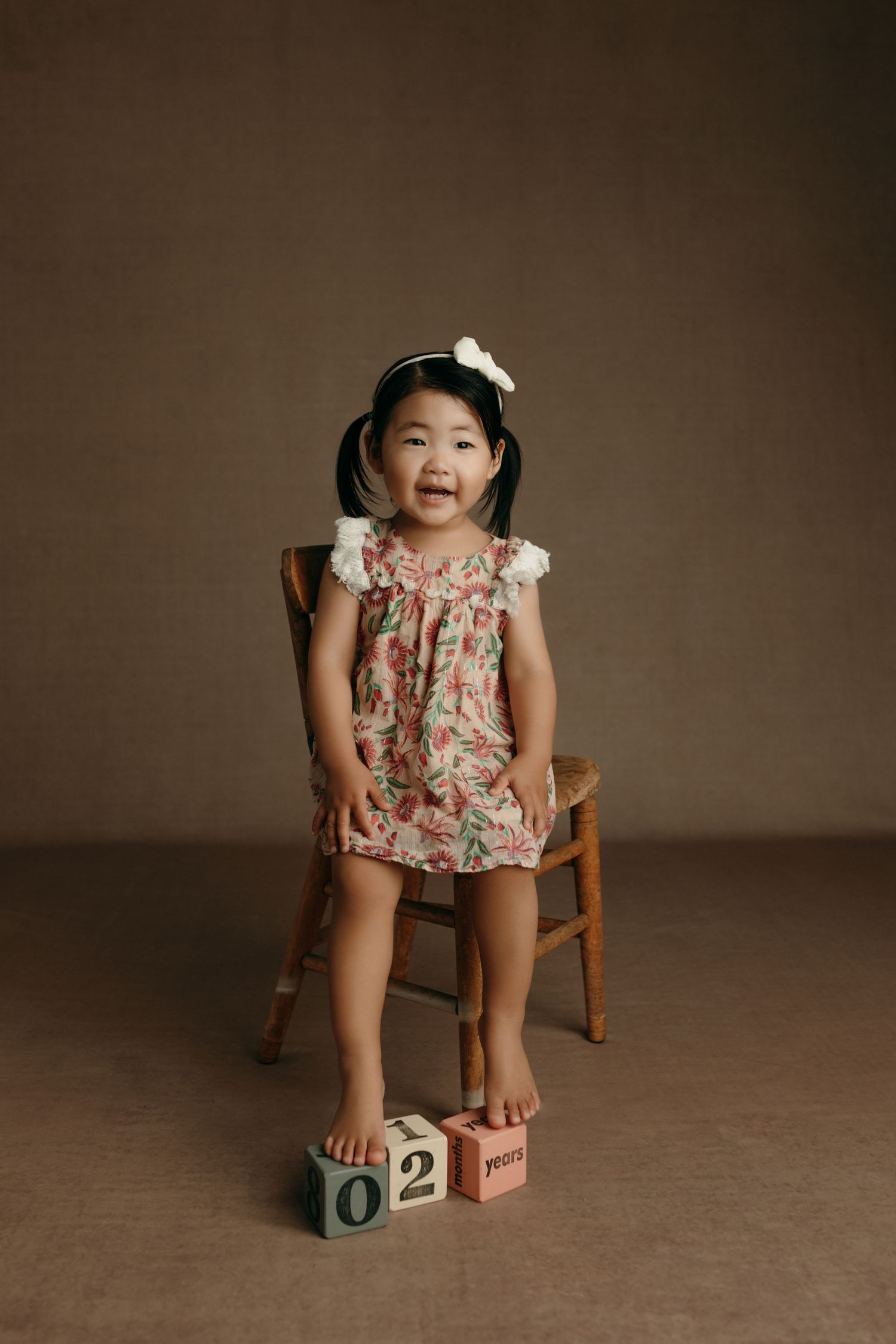 baby photographer victoria bc, first birthday photographer victoria bc, photographer victoria bc, kids photographer langford bc, cake smash