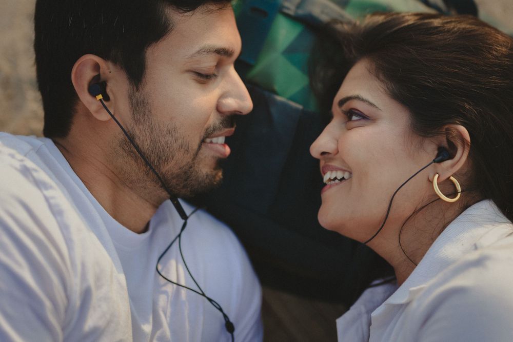 A lovely couple shoot. Them listening to music.