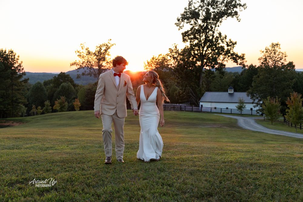 Wedding Photographer in East Tennessee, TN, near Chattanooga, TN. Near Chattanooga. Candies Creek Farms, Charleston, TN