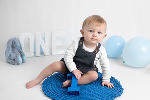 milestone baby portrait photo ashford kent based photographer in studio