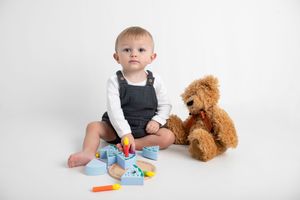 milestone baby portrait photo ashford kent based photographer in studio