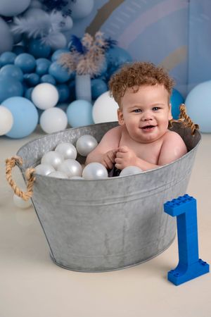 cakesmash milestone baby portrait photo ashford kent based photographer in studio