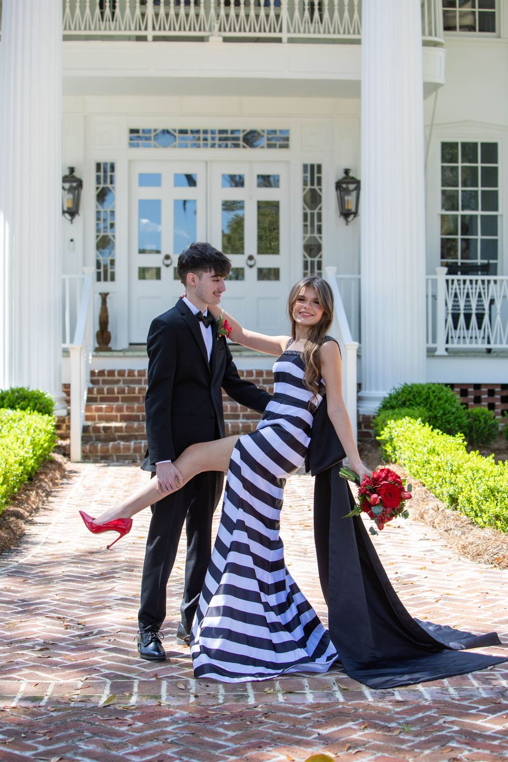 couples prom photos