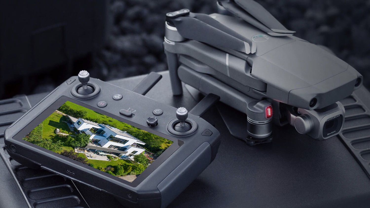 Luftaufnahmen Forchheim DJI Smart Controller mit Display Drohne
