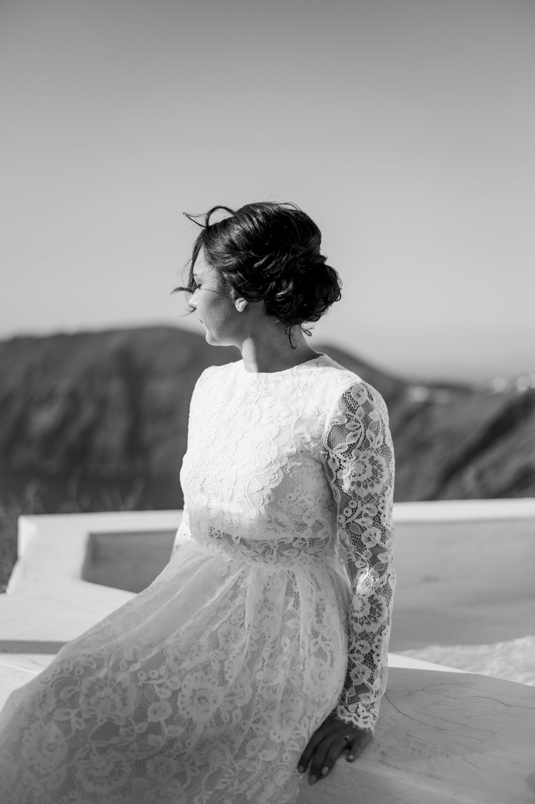 top Santorini elopement photographer