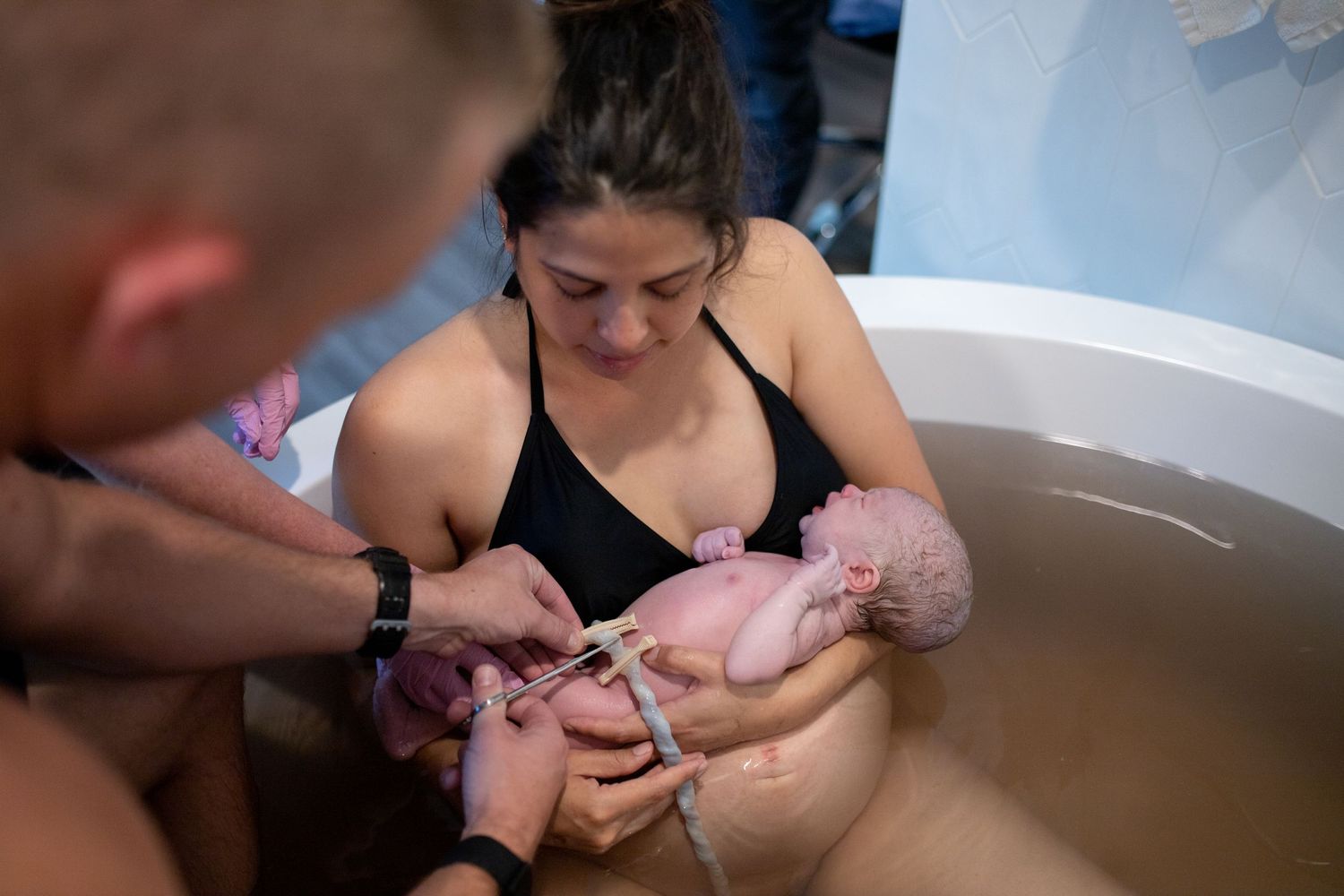 PHOTOS-OF-THE-PARALLELS-BETWEEN-THE-BIRTH-STORIES-OF-TWO-BABIES-FLOURISH-BIRTH-CENTER-TX