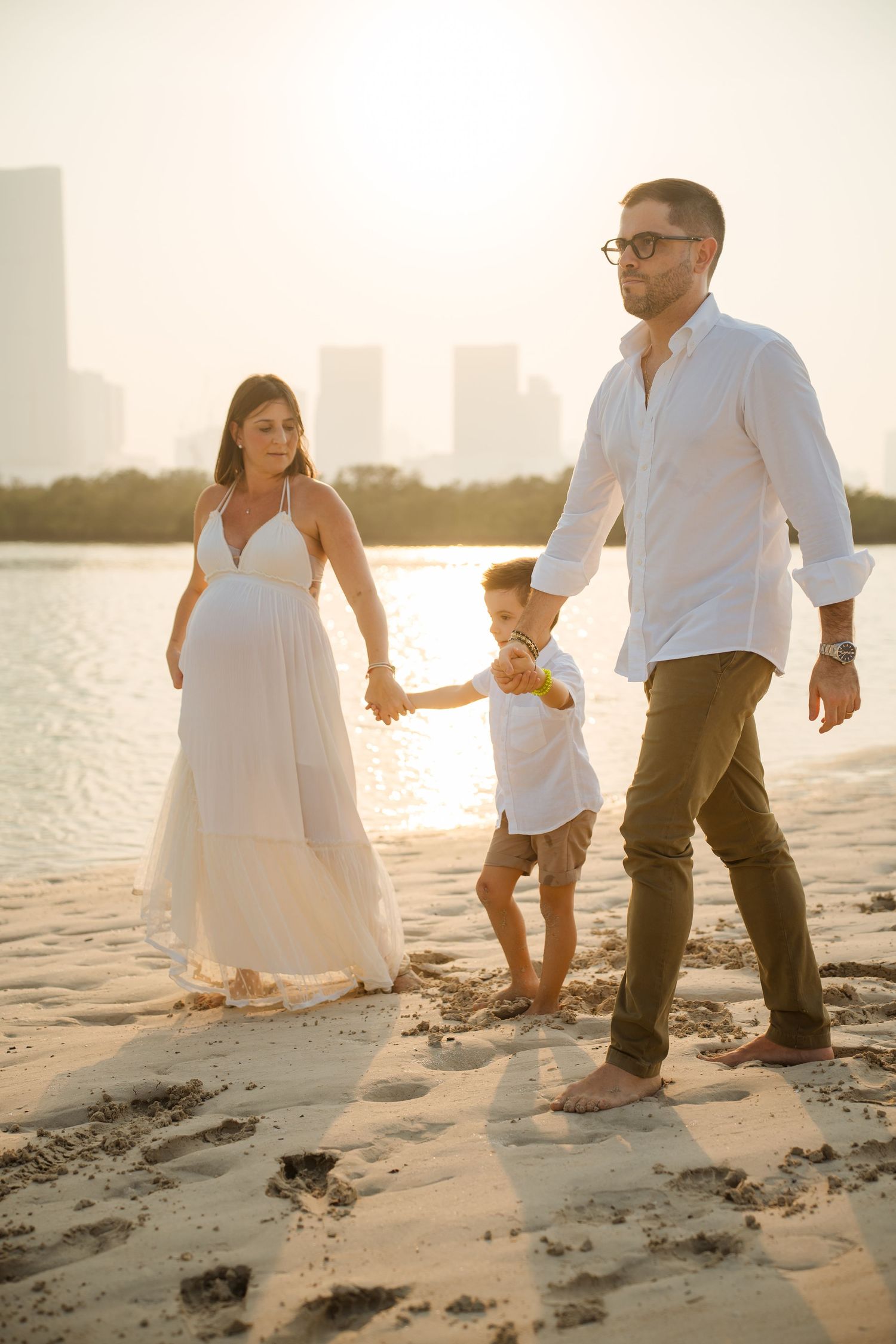 Best photographer abu dhabi beach family photoshoot