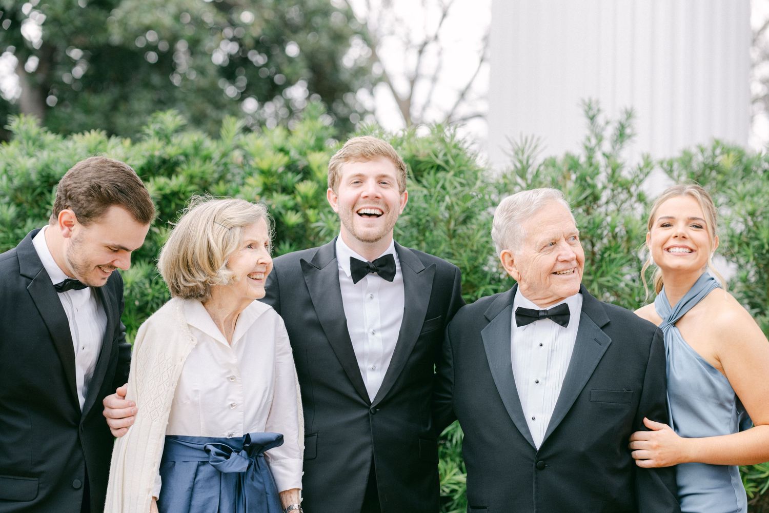 Woodbine Mansion Round Rock Austin Texas Winter Wedding Fine Art Editorial Photography  Family Portraits candid laughter