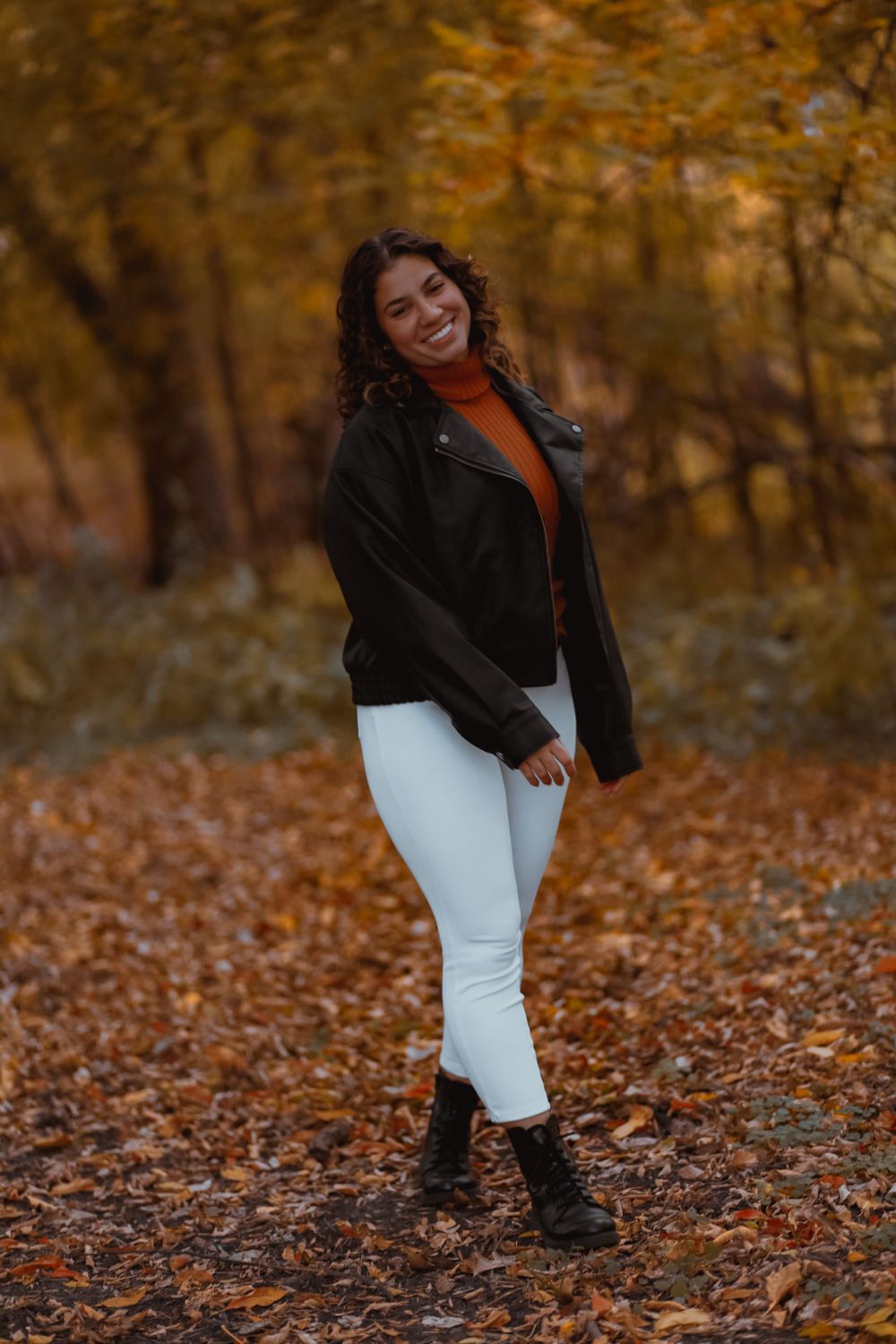 Fargo-moorhead photographer, couples photographer, engagement photographer, senior photographer, wedding photographer