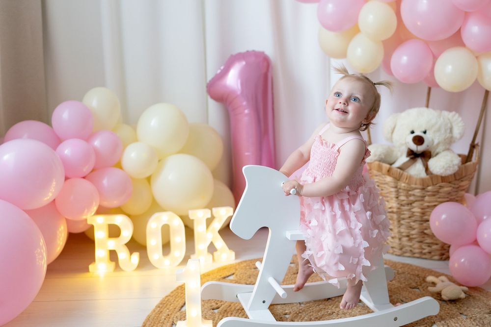 balónové, narodeninové fotenie detí Nové Zámky, mám 1 rok, cake smash, fotografka Dušana Ďuricová, fotograf Nové Zámky