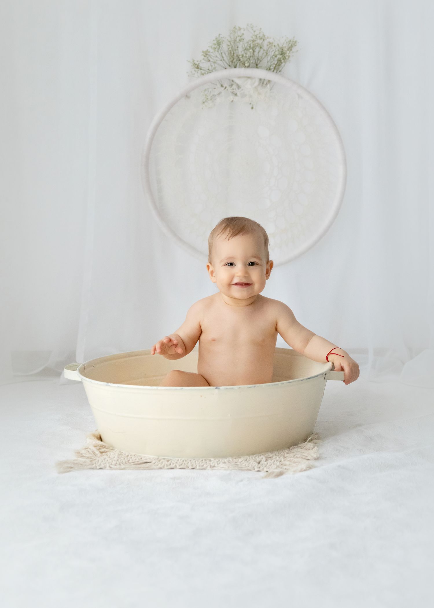 Sedinta foto cake smash Timisoara - studio fotograf Madalina Craciun