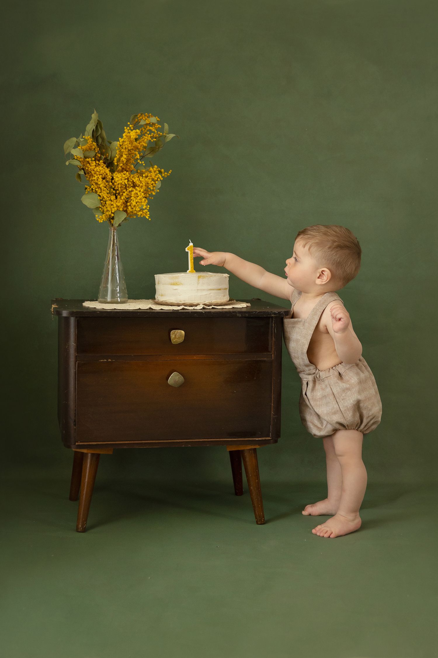 Sedinta foto cake smash Timisoara - studio fotograf Madalina Craciun