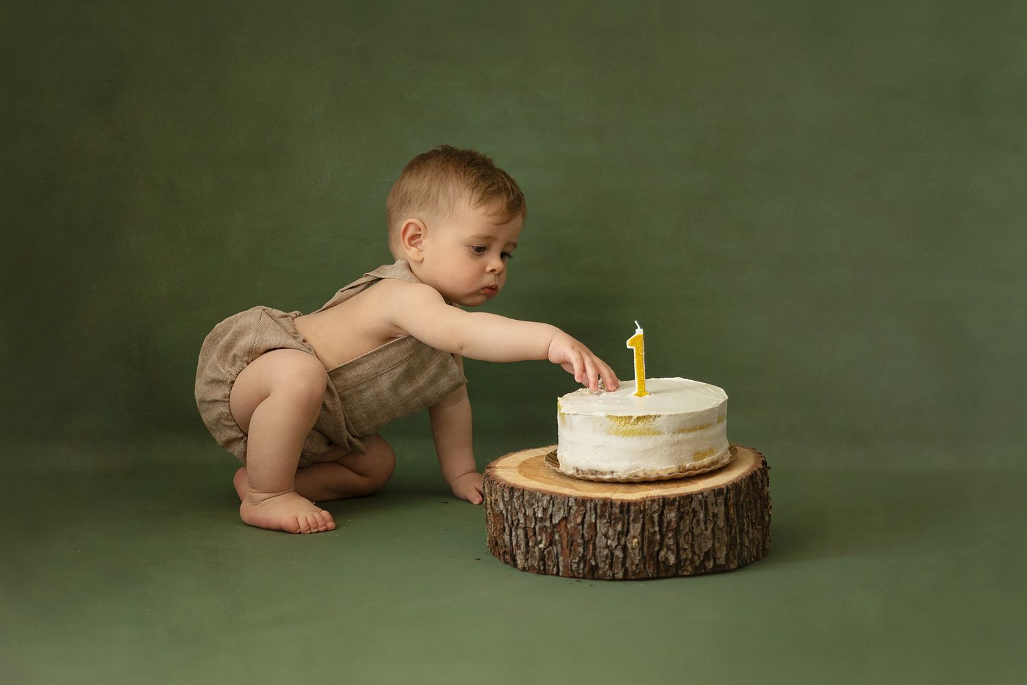 Sedinta foto cake smash Timisoara - studio fotograf Madalina Craciun
