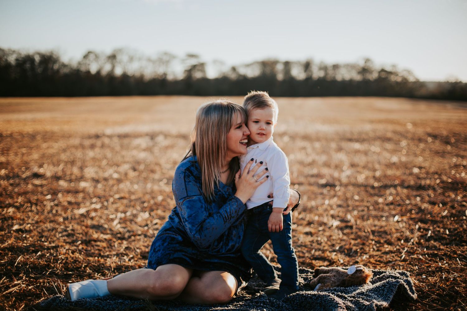 Family mommy and me photoshoot in Albertville Alabama