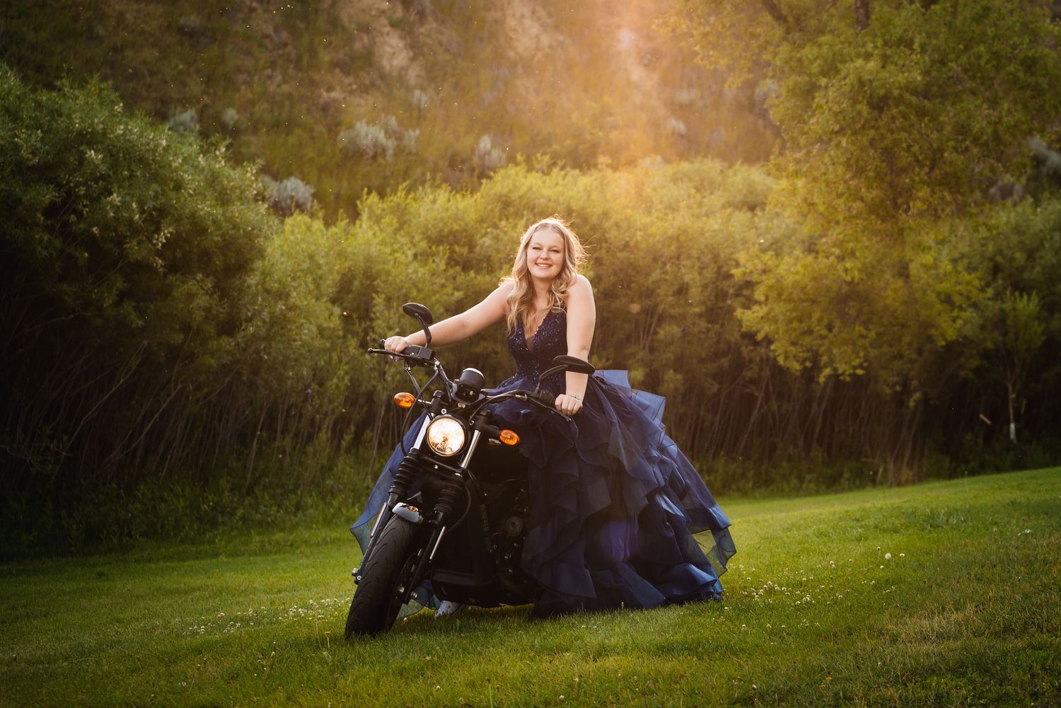 Photography Medicine Hat, Grad Photography Medicine Hat, Family Photos, Wedding Photos, Elkwater Family photos, Medicine Hat Photography,