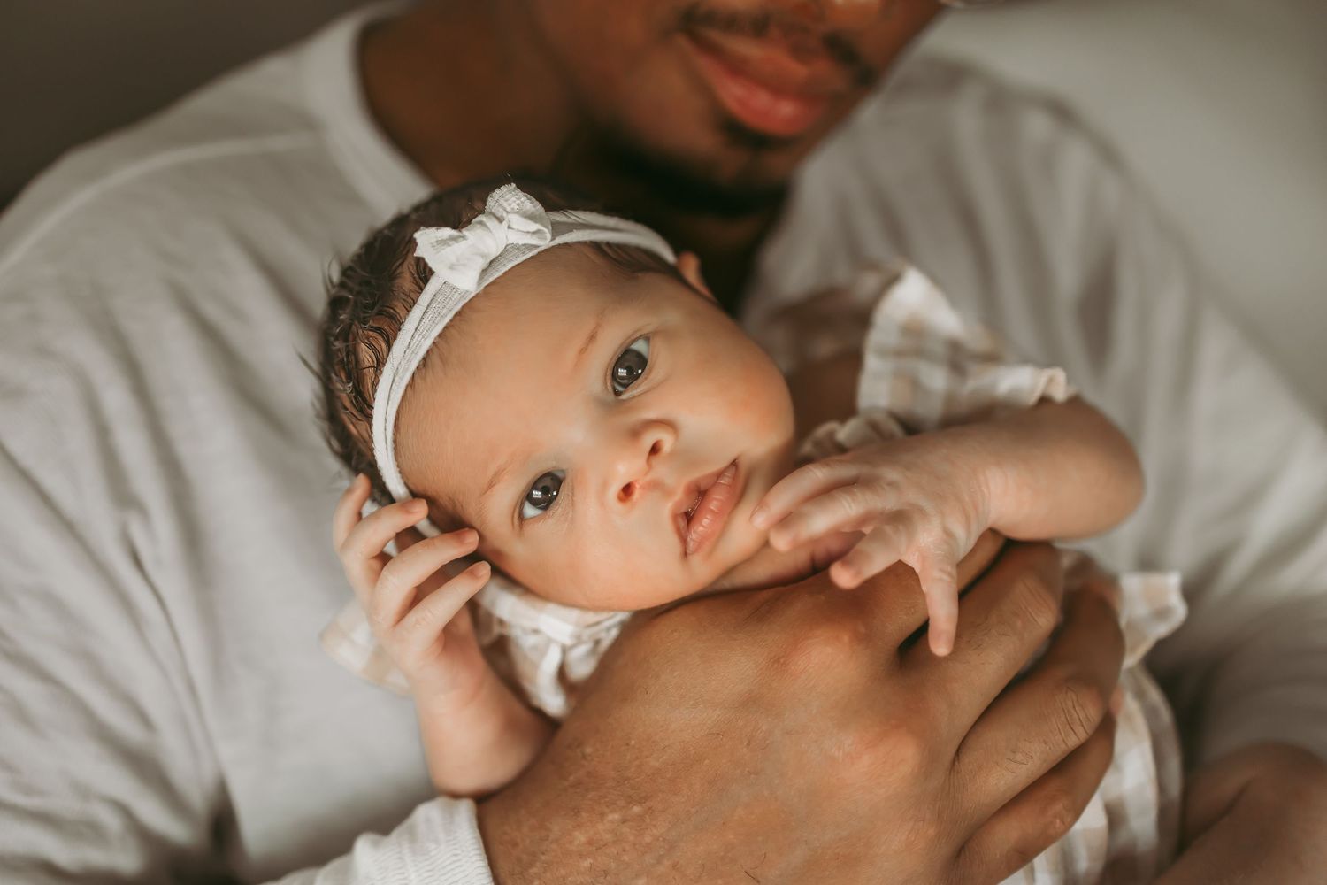 Lifestyle newborn photographer in Hoboken, NJ