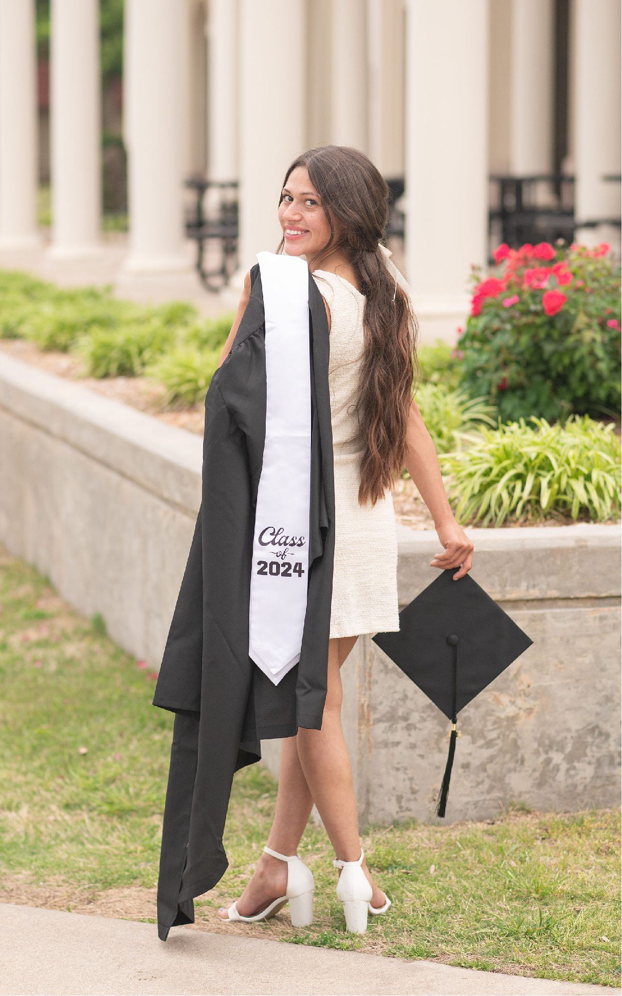 college senior girl portrait session on the OKWU campus by Kristi Bray Photography
