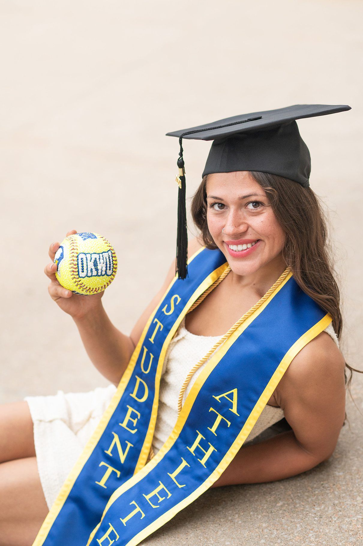 college senior girl portrait session on the OKWU campus by Kristi Bray Photography