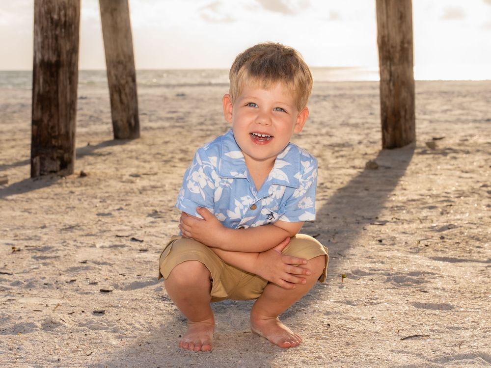 St Pete Beach-Redington Shores-Family-sunset photo session with BE Jazy Photography-St Pete Beach Photographer