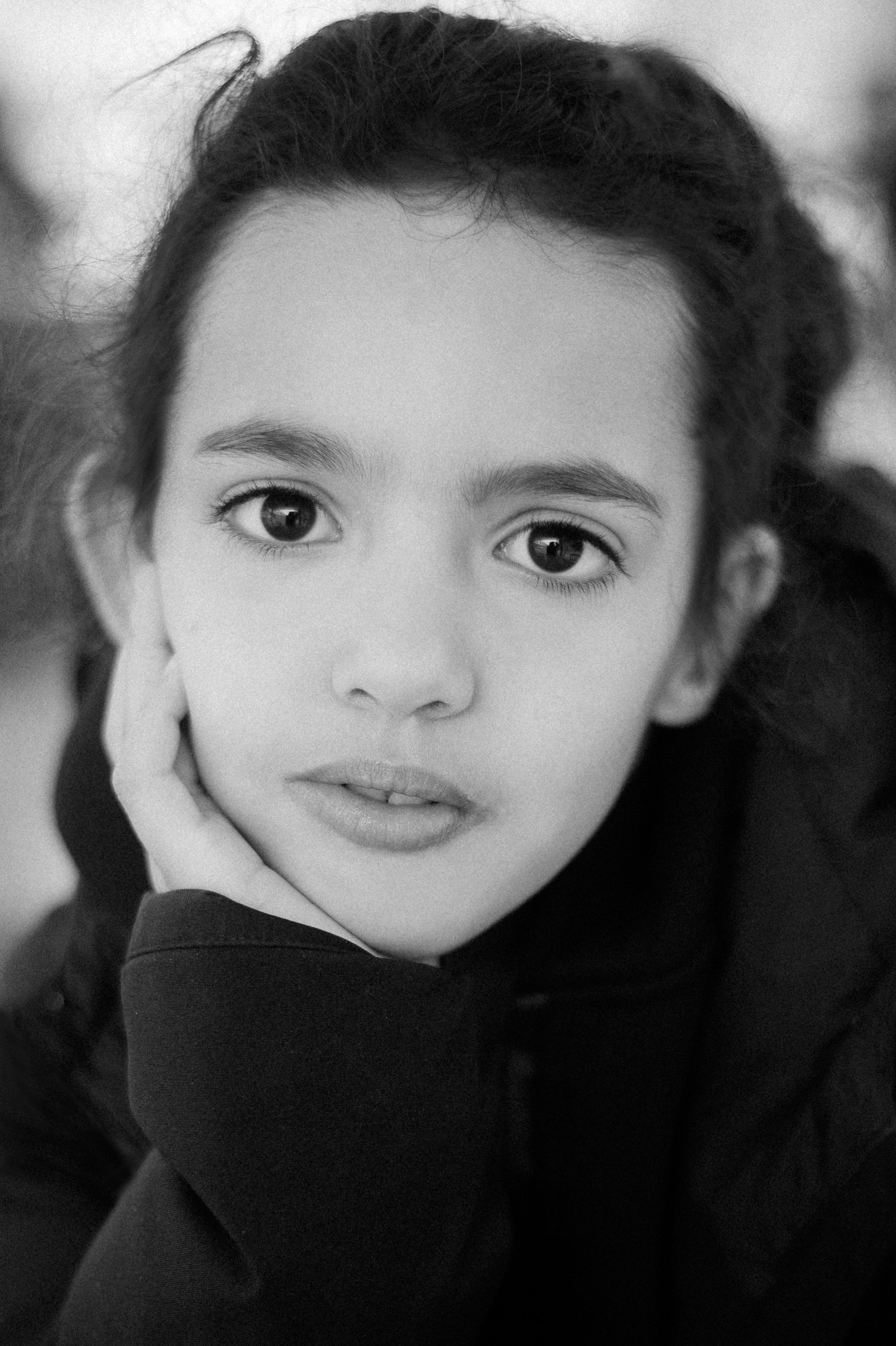 Children portrait, black and white, photographer Barcelona, photographer in English